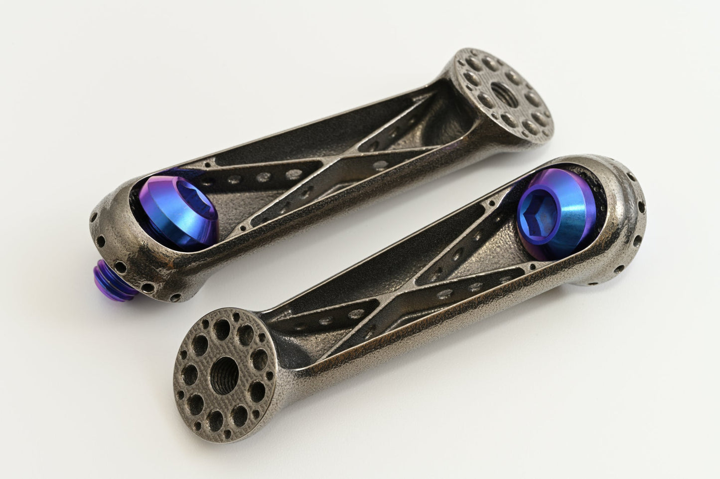 3D printed Titanium rear cowl stay for SUZUKI GS1200SS (GV78A)