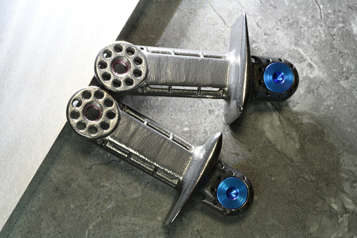 New 3D printed Titanium side cowl stay for SUZUKI GS1200SS (GV78A)